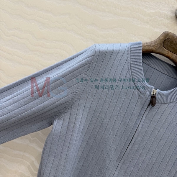 ���� �η�**�� ������ ����� LP323502-2