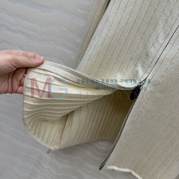 ���� �η�**�� ������ ����� LP323502-1