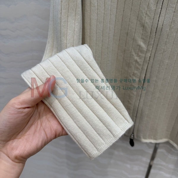 ���� �η�**�� ������ ����� LP323502-1