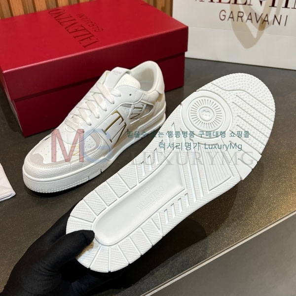 ���� �߷�Ƽ�� ����Ŀ�� VA558043