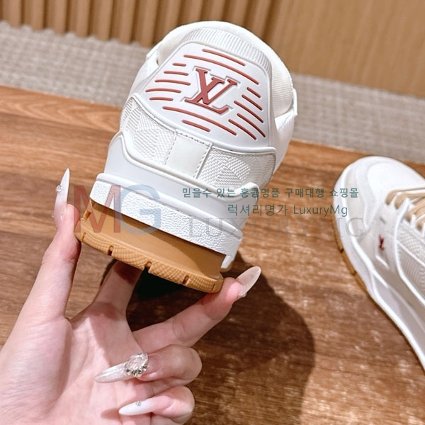 �������� ����*�� ����Ŀ�� LV618883-4