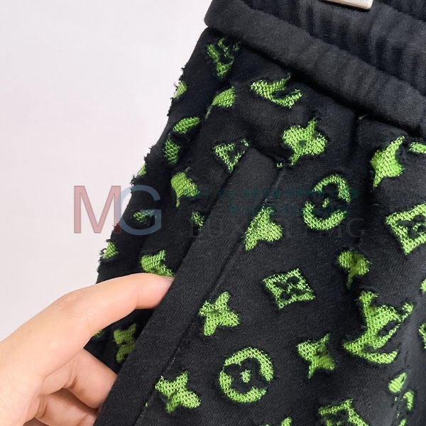 ���� ���̺��� �ݹ��� LV53172-4