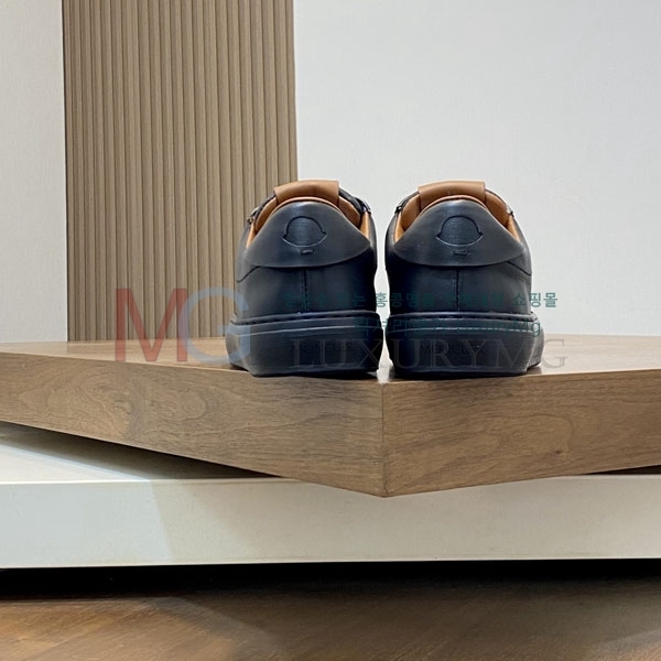 ���� ��**�� ����Ŀ�� MO699032