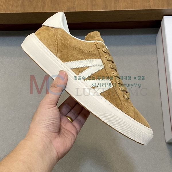 ���� ��**�� ����Ŀ�� MO699033-4