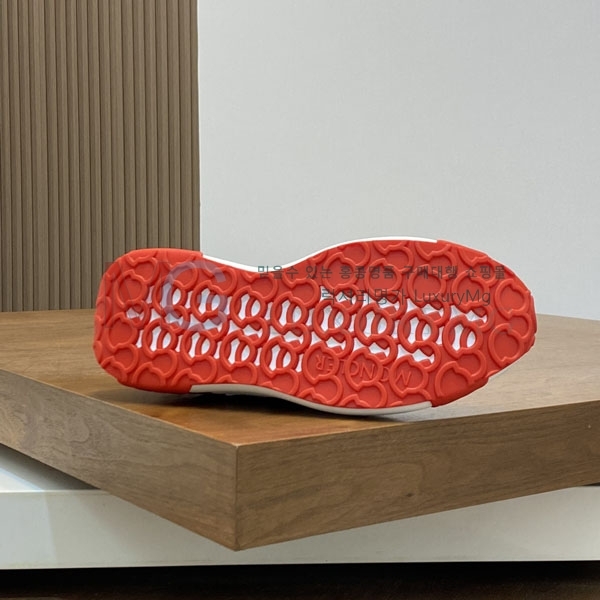 ���� ��**�� ����Ŀ�� MO644206-6