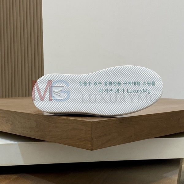  ����*�� ���� LV306605-4