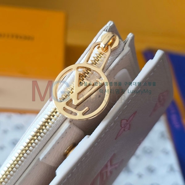 ���̺��� Ŭ���� ���� M27742-3