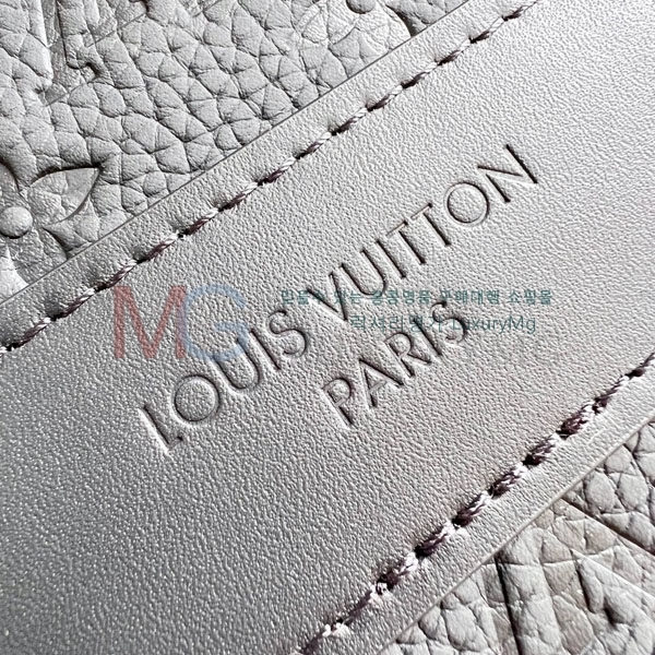 ���̺��� ũ�������� �޽��� M28324-1