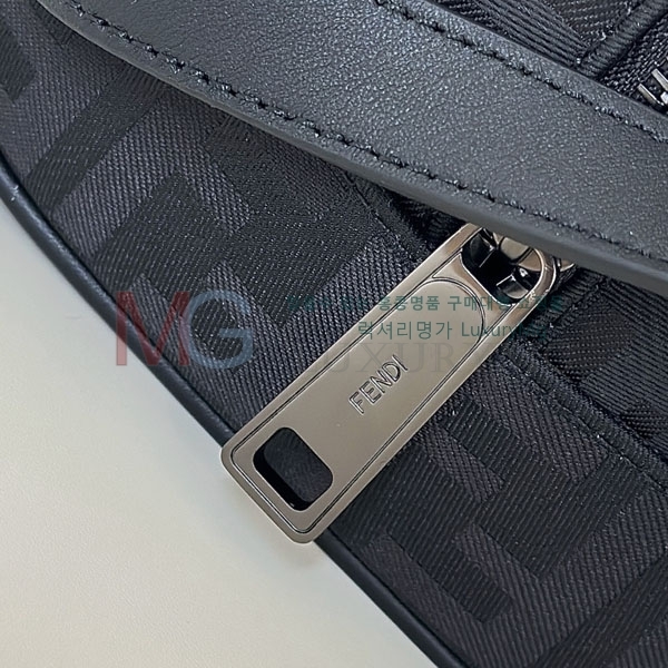 ��� �Ŀ�ġ 66812-1