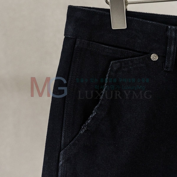 �������� ũ������ �ݹ��� 2343464-1