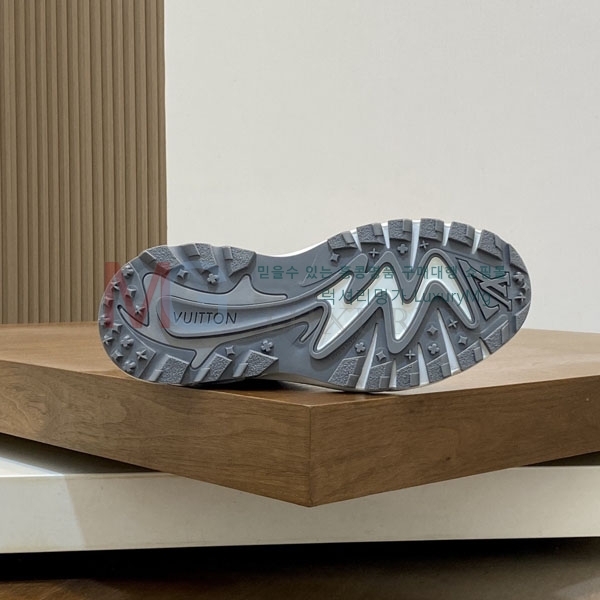 ���� ���̺��� ����Ŀ�� LV5505413