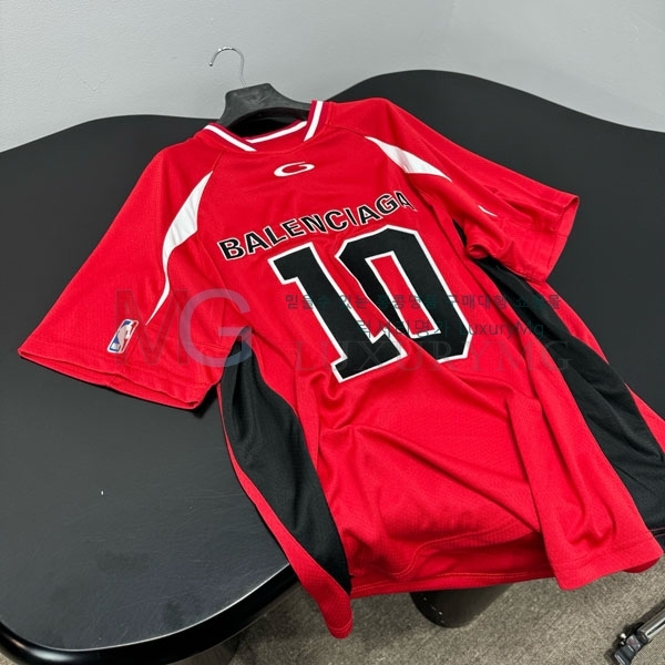 �������� �߷��þư� ���� Ƽ���� BL63404-8