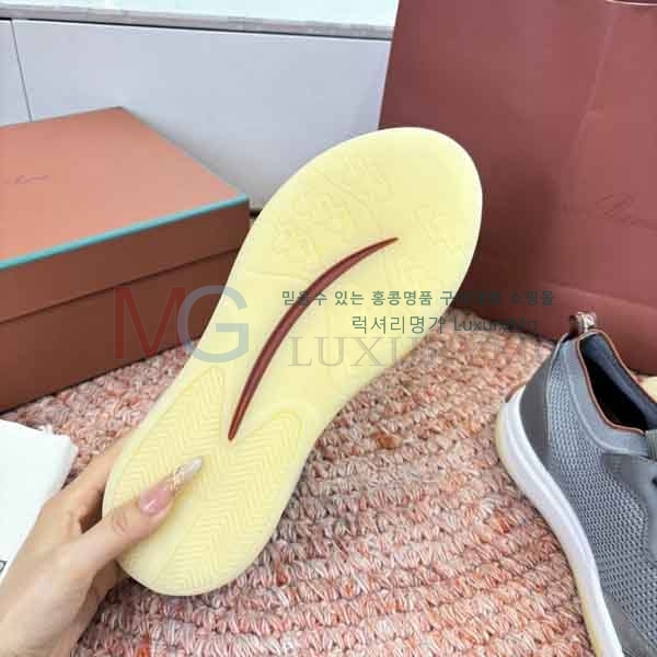 ���� �η�**�� ����Ŀ�� LP570552-9