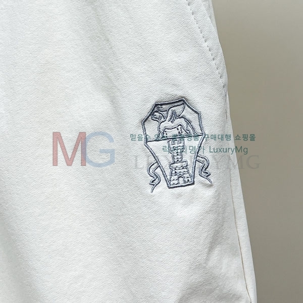 ���� ���ڷ� ��ġ�ڸ� �ݹ��� 2343523