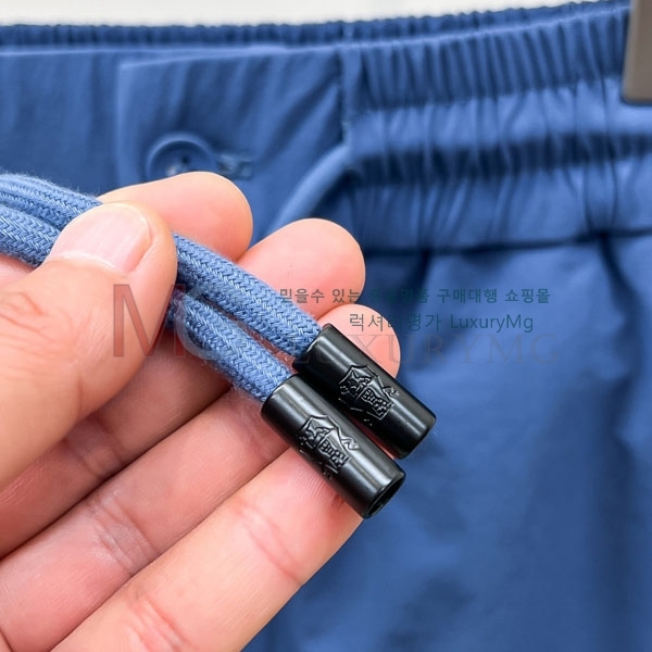 ���� ���ڷ� ��ġ�ڸ� �ݹ��� 2343533-2