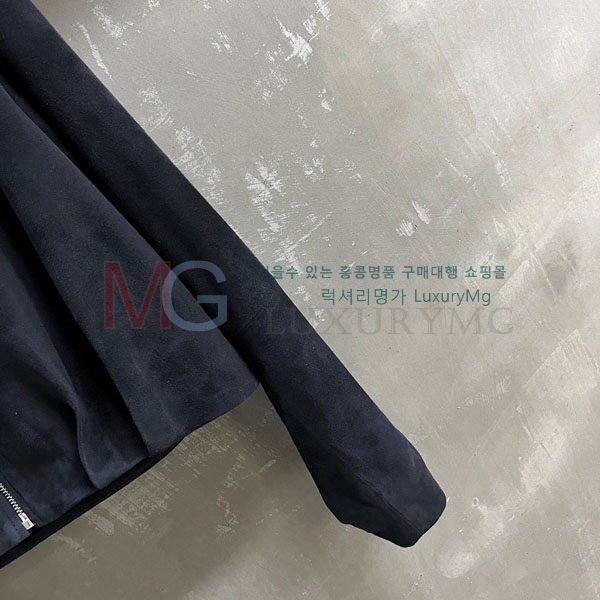 ���� �ο��� �簡�� ���� LOW244502-13