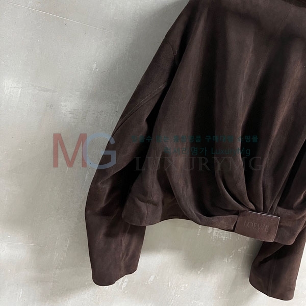 ���� �ο��� �簡�� ���� LOW244502-16