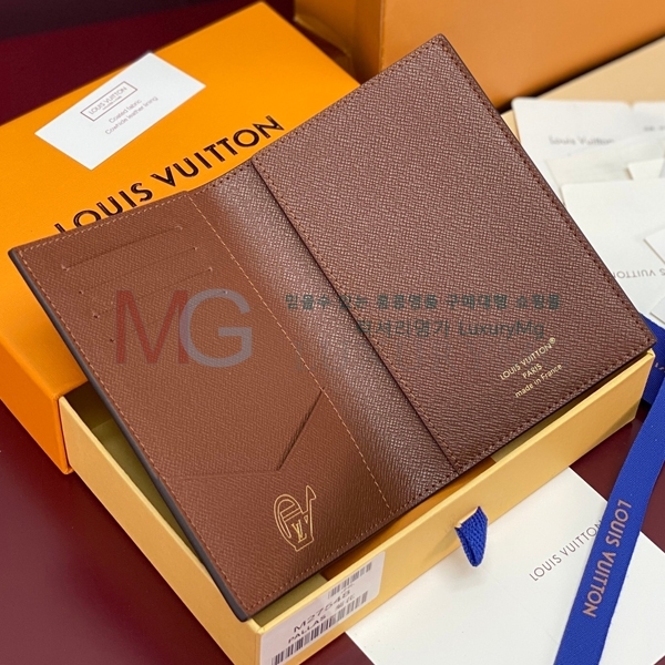 ���̺��� �н���Ʈ Ŀ�� �������� M27548-1