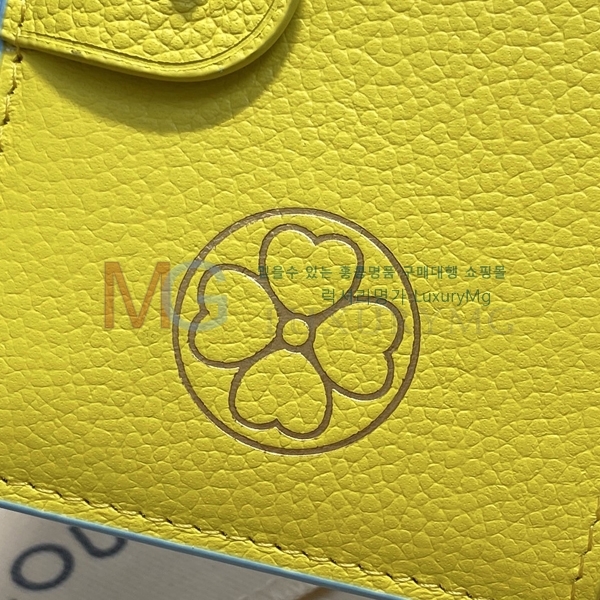 ���̺��� Ŭ���� ���� M28049-1