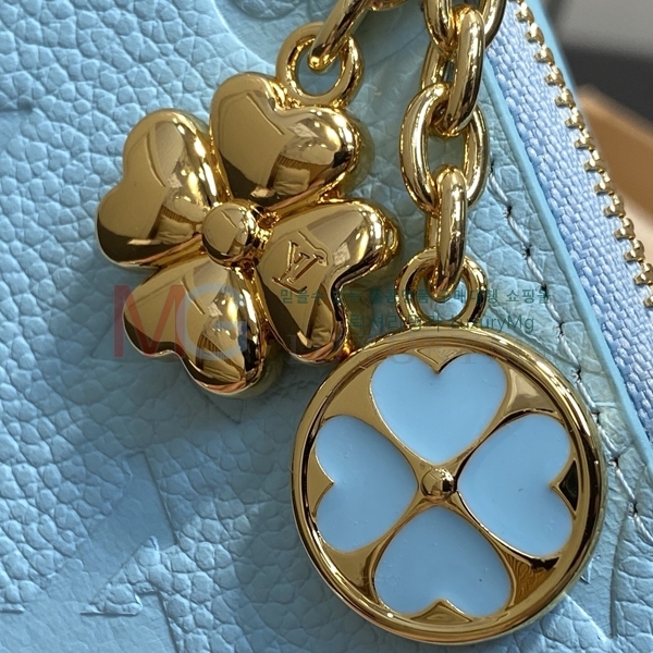 ���̺��� Ŭ���� ���� M28049-1