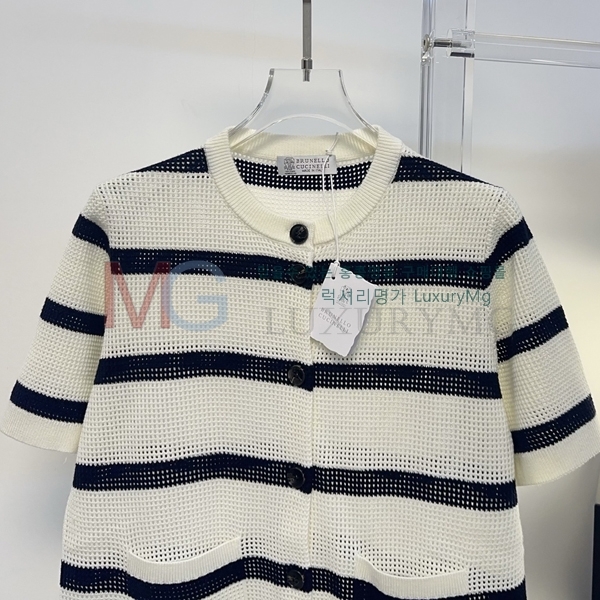 ���� ���ڷ� ��ġ�ڸ� ���� Ƽ���� BC1567032-4