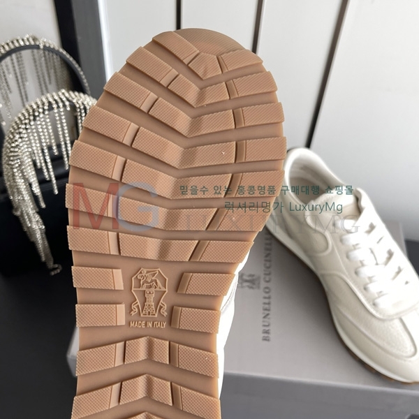  �������� ���ڷ� ��ġ�ڸ� �ȭ BC68831