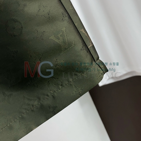 ���� ���̺��� �ݹ��� L979674