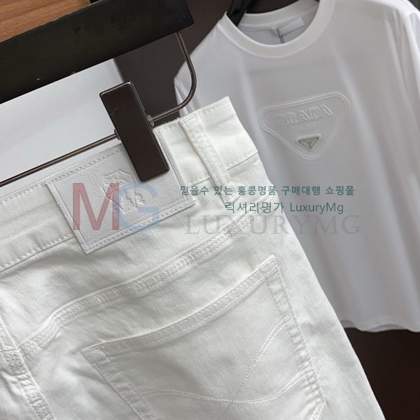 ���� ���ڷ� ��ġ�ڸ� �ݹ��� BC864883-2