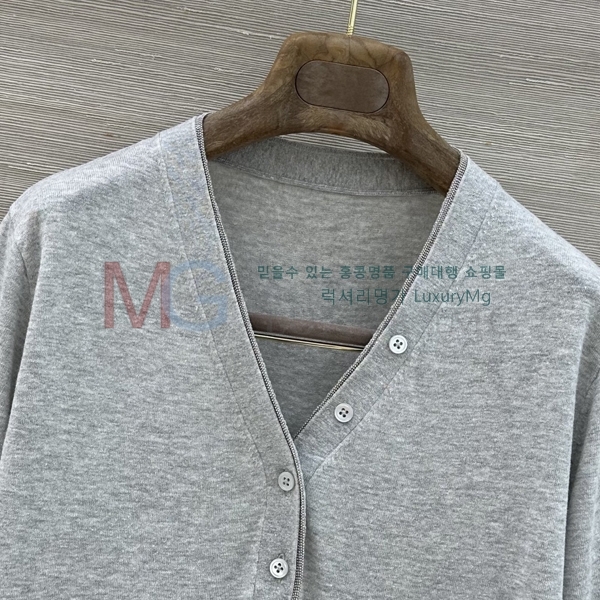���� ���ڷ� ��ġ�ڸ� ���� Ƽ���� BC23053-1