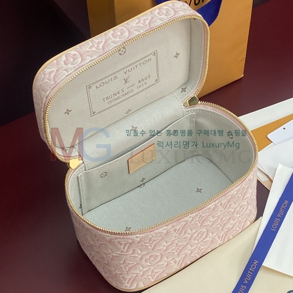 ���̺��� �Ͻ� �̴� ����Ƽ ���̽� M29667-1