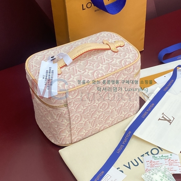 ���̺��� �Ͻ� �̴� ����Ƽ ���̽� M29667-1