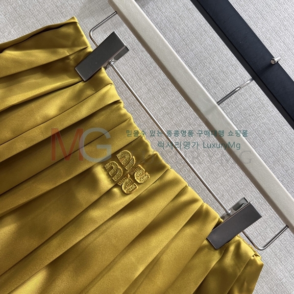 ���� �̿�̿� ��ĿƮ MIU4356435-5