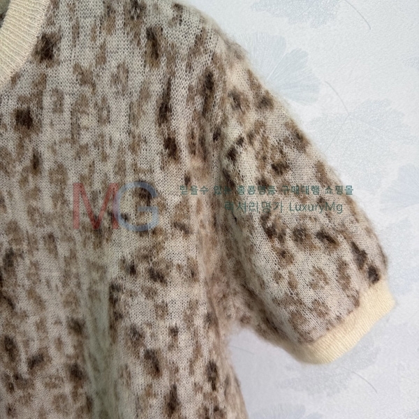 ���� ���ڷ� ��ġ�ڸ� ���� Ƽ���� BC55670880-5