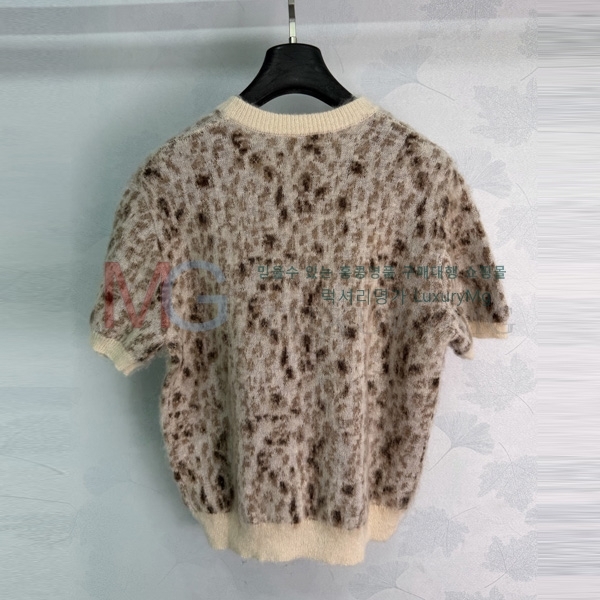 ���� ���ڷ� ��ġ�ڸ� ���� Ƽ���� BC55670880-5
