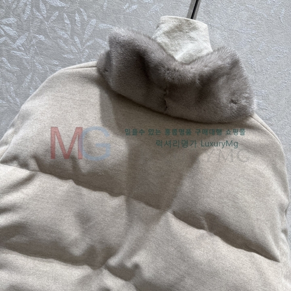 ���� ���ڷ� ��ġ�ڸ� �ٿ� �е� BC5345054-9