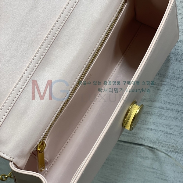 ��� �޴޸��� �Ŀ�ġ D30309-7